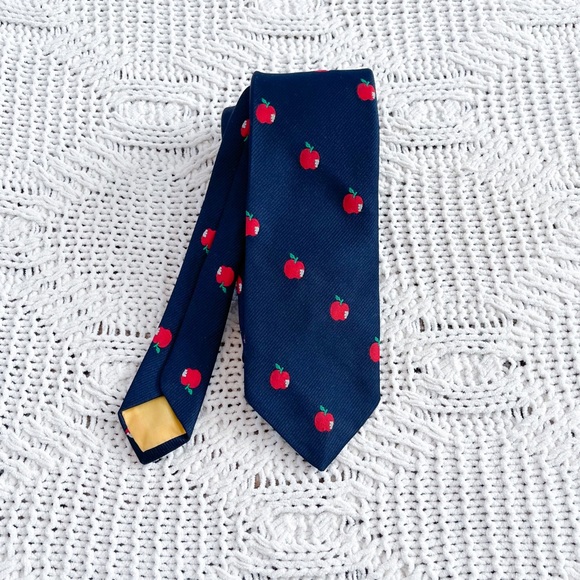 Culwell & Son Navy Blue with Apples Men’s Necktie - Picture 2 of 12